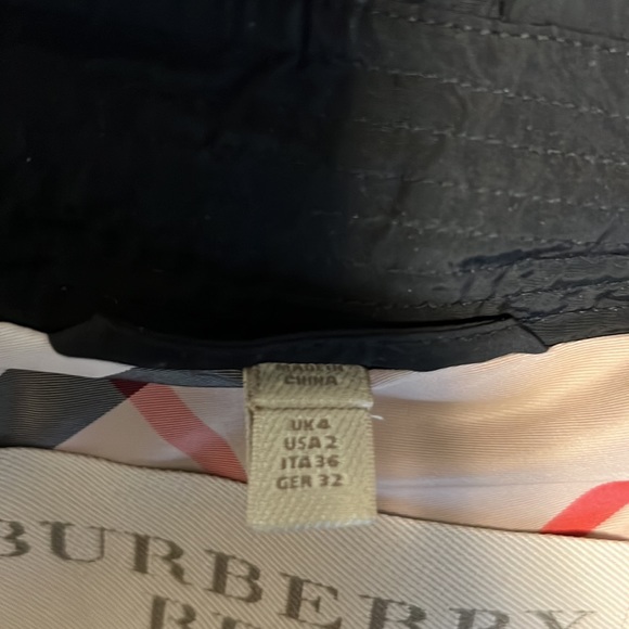 BURBERRY rain  trench coat - Picture 9 of 13